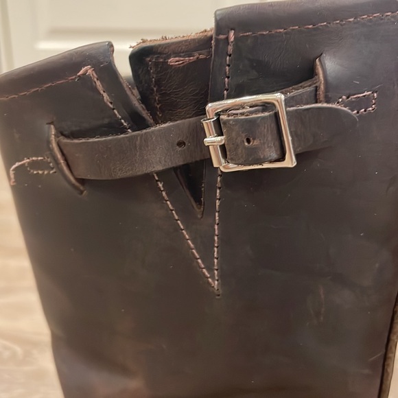 Too small - Picture 4 of 8